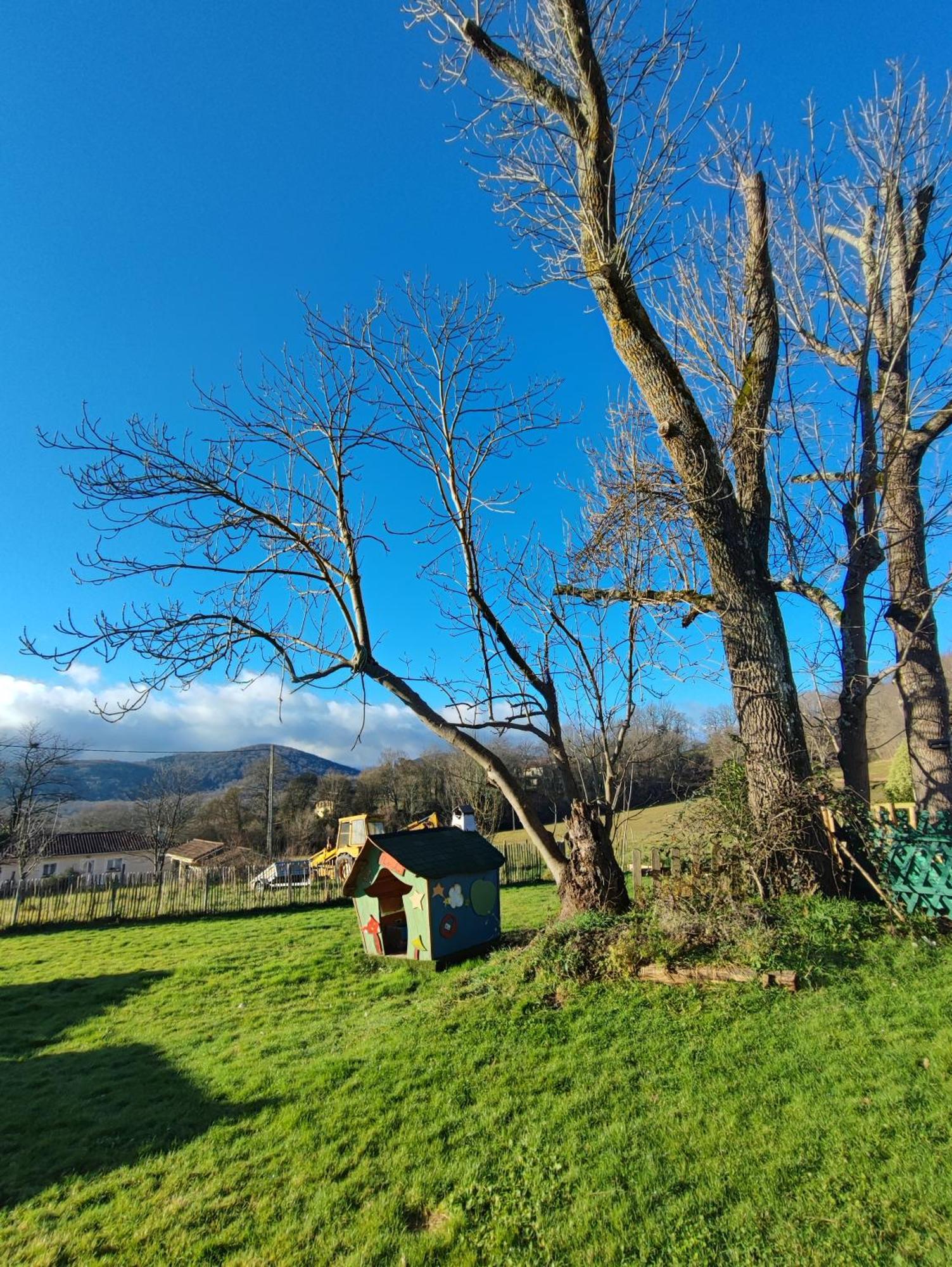 Maison Entre Campagne Et Foret Aspret-Sarrat ภายนอก รูปภาพ
